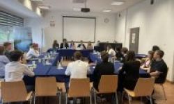 Młodzieżowa Rada Powiatu Nowodworskiego - posiedzenie na sali konferencyjnej